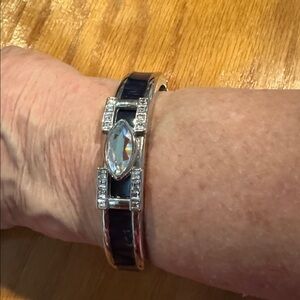 Elegant Silver and Black Women's Bracelet with Crystal